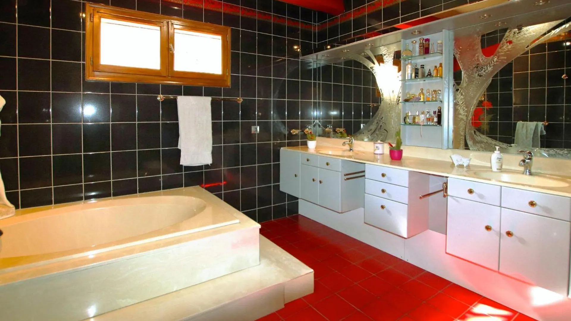 Holiday home Beautiful Home In Saulce Sur Rhone