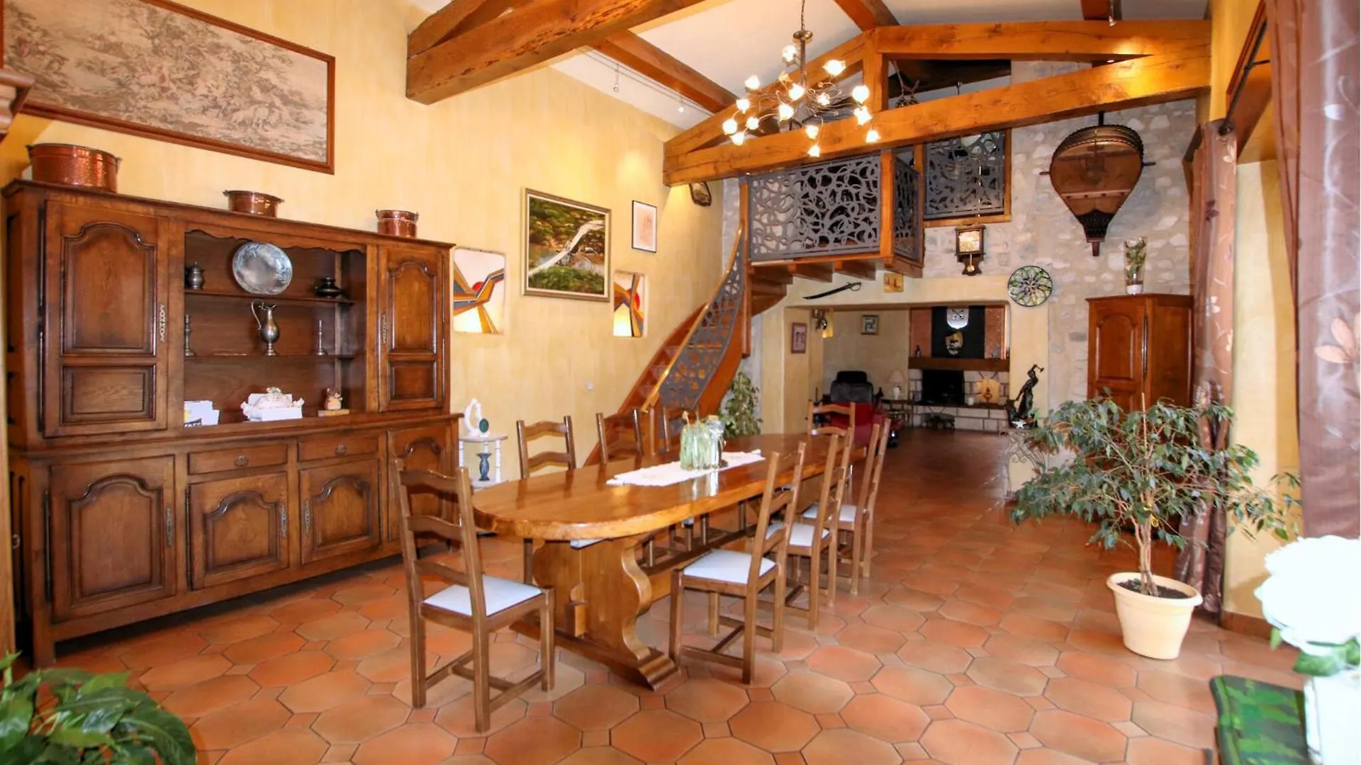 Beautiful Home In Saulce Sur Rhone 0*, Saulce-sur-Rhone France